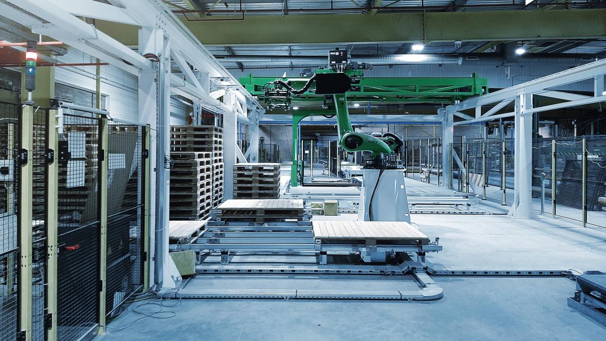 Portal robot in automatic high-bay warehouse from viastore for VPK