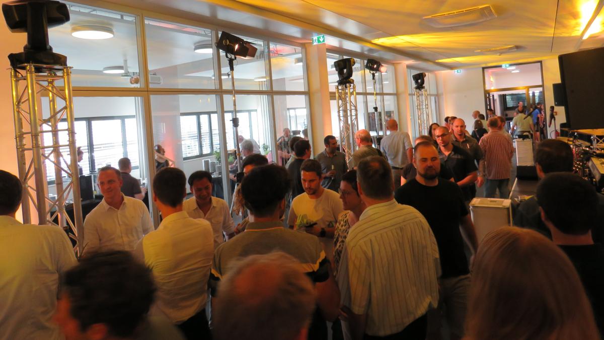 viastore Sommerfest mit vielen Besuchern