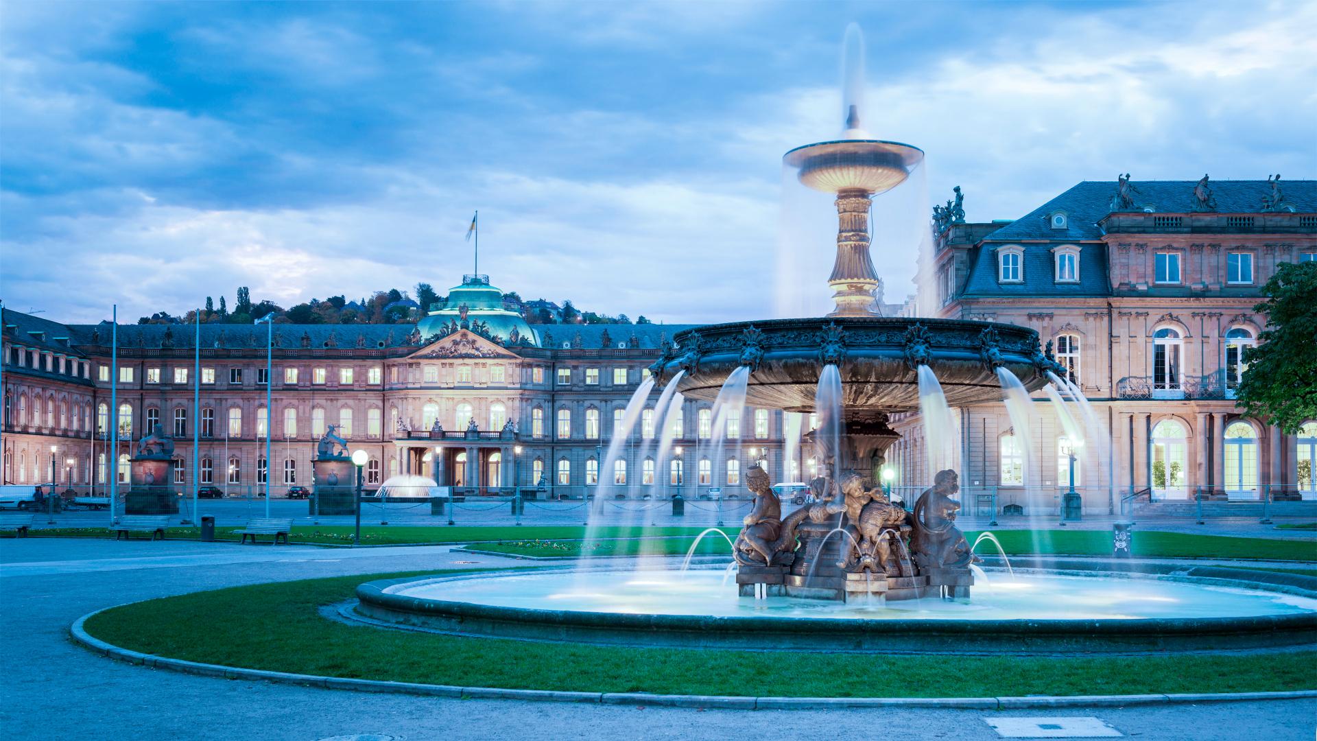 La plaza del castillo de Stuttgart 