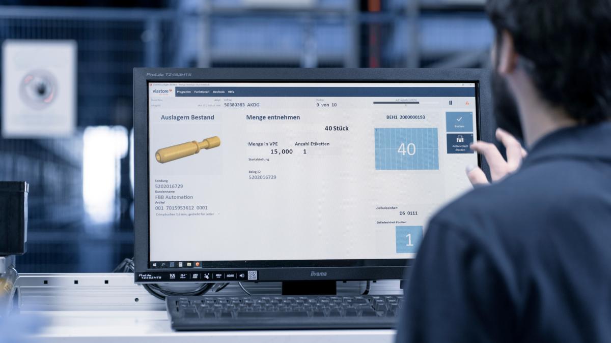 Auftragskommissionierung mit Warehouse management software viadat von viastore bei Hummel, Industrielle Fertigung