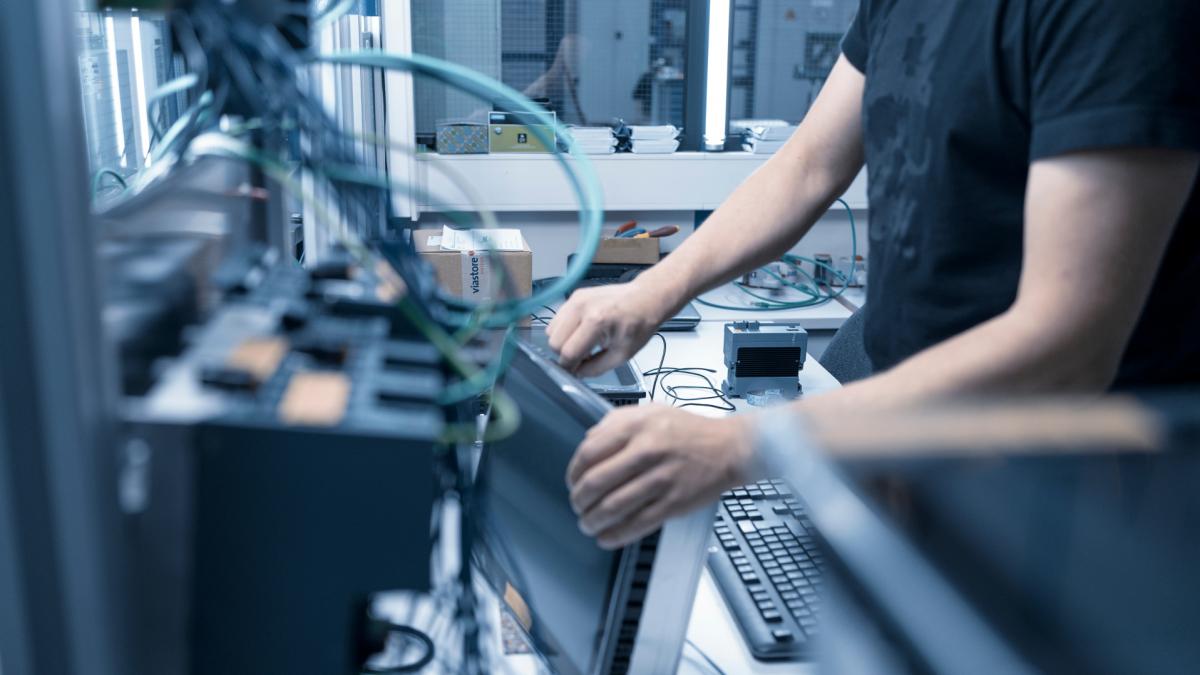 viastore designs and delivers the right IT hardware 