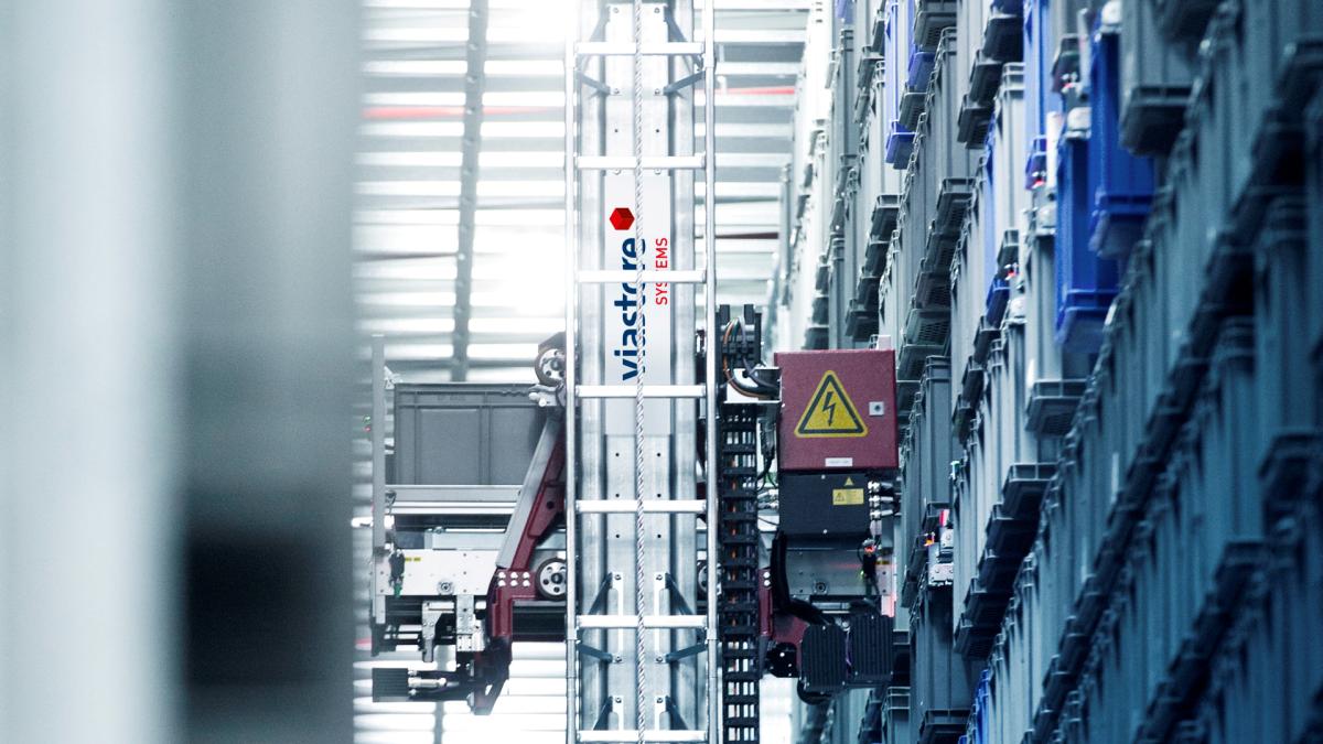 Warehouse systems with SAP EWM at Mennekes, manufacturing industry