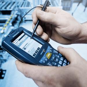Auftragskommissionierung mit Warehouse management software viadat von viastore