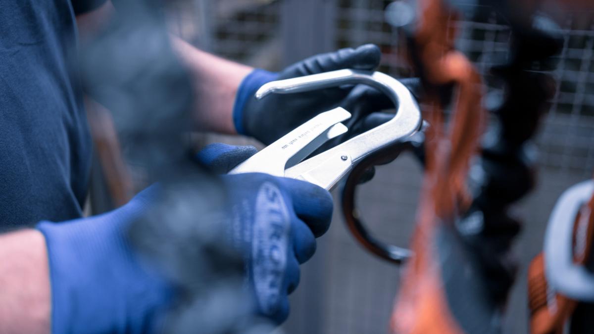 viastore testování osobních ochranných prostředků v obchodě Hummel, Zpracovatelský průmysl