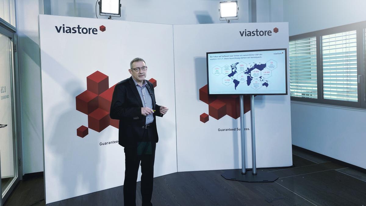 Dr. Harald Göbel, COO viastore SOFTWARE, bei der Presseveranstaltung 2020