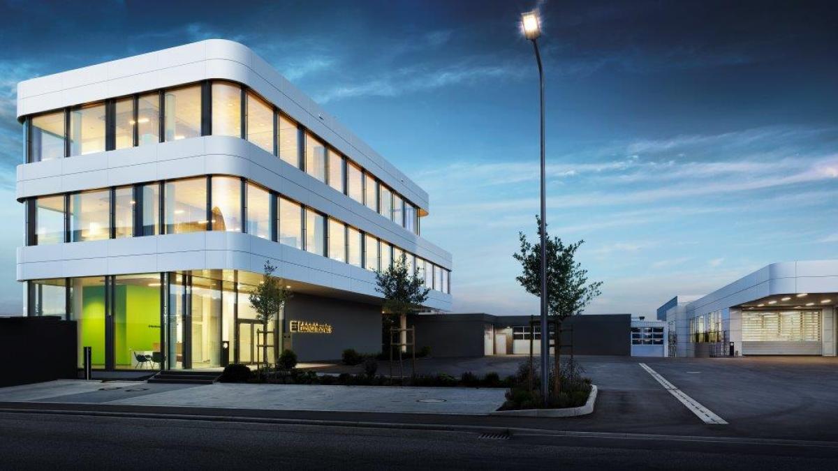 3D-Animation vom Hauptsitz der Edelstahlservice GmbH, Blick zum viastore Tablarlager