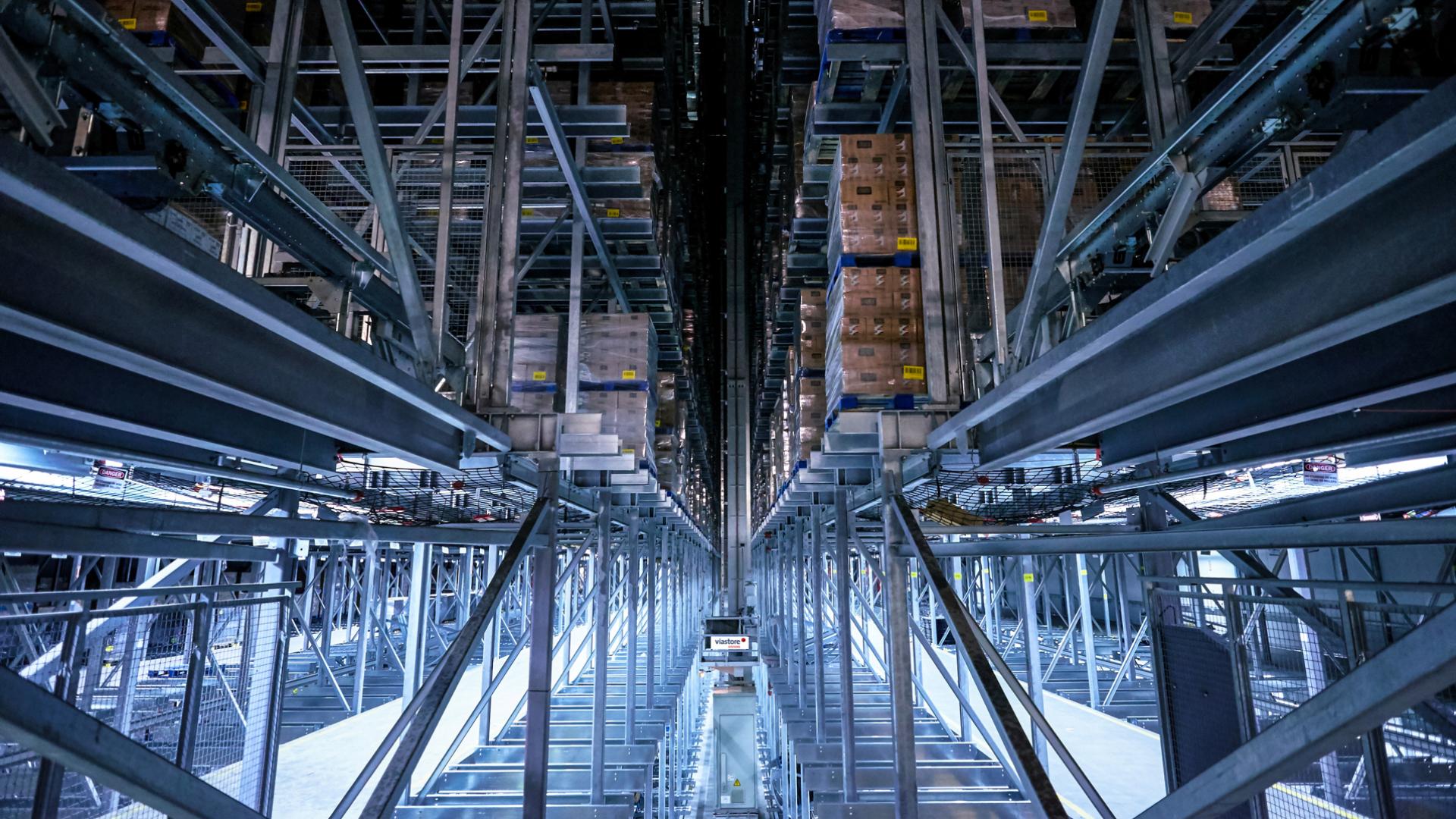 Centro logístico de viastore en el proveedor de servicios logísticos americana