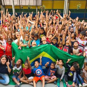 viastore spendet an Kinder in Brasilien