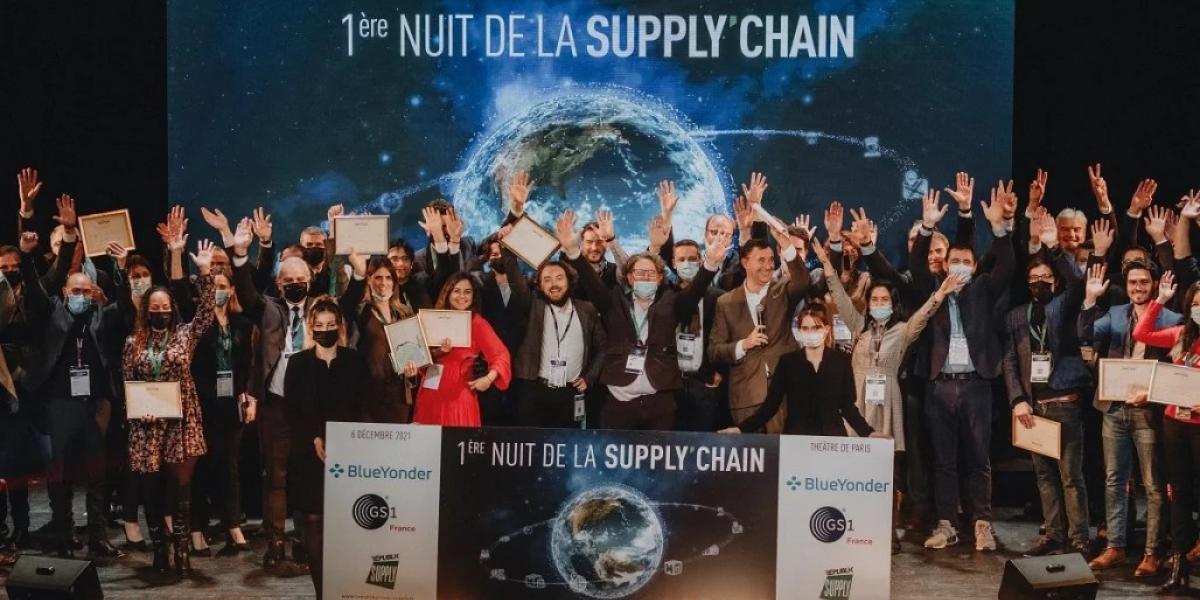 Photo de groupe de la remise des prix lors de la Nuit de la supply chain