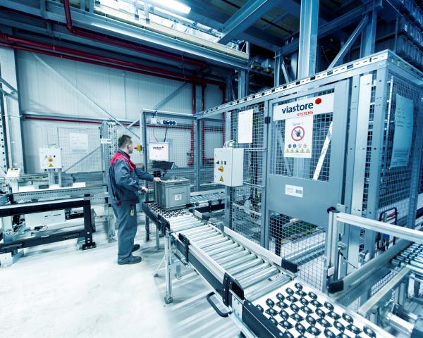 Warehouse systems with SAP EWM at Mennekes, Manufacturing Industry