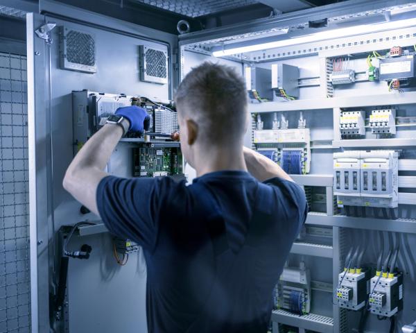 viastore maintenance of electrical systems at Hummel, Manufacturing Industry