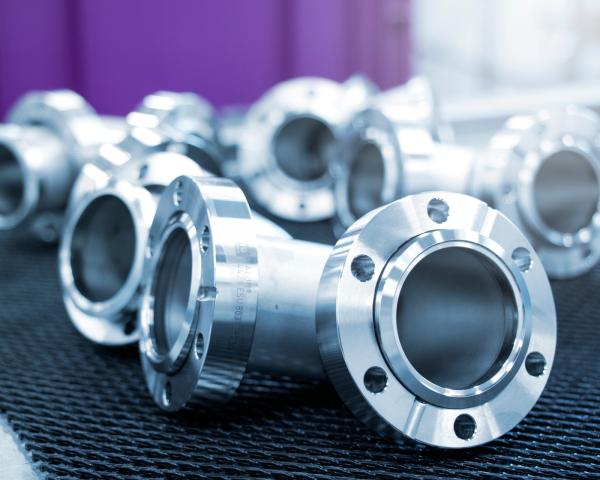 Vakuumkomponente, die in der Smart Factory von VACOM produziert wurde, Industrielle Fertigung 